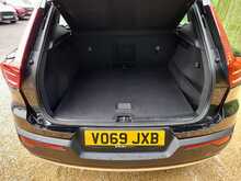 Volvo XC60 B5 MHEV Momentum - U150758