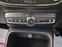 Volvo XC60 B5 MHEV Momentum - U150758