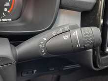 Volvo XC60 B5 MHEV Momentum - U150758