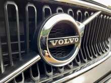 Volvo XC60 B5 MHEV Momentum - U150758