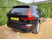 Volvo XC60 B5 MHEV Momentum - U150758