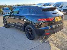 Jaguar F-PACE P250i Chequered Flag - U150760