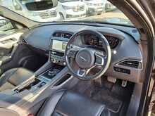 Jaguar F-PACE P250i Chequered Flag - U150760