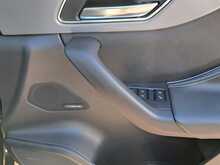 Jaguar F-PACE P250i Chequered Flag - U150760