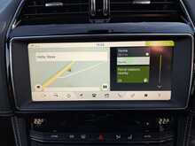 Jaguar F-PACE P250i Chequered Flag - U150760