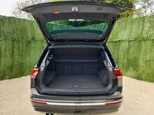 Volkswagen Tiguan TSI R-Line Tech - U150783