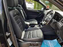 Volkswagen Tiguan TSI R-Line Tech - U150783