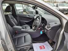 Mercedes-Benz B Class B200d Sport - U150790