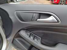Mercedes-Benz B Class B200d Sport - U150790