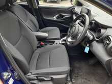 Toyota Yaris VVT-h Design - U150793