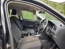 Volkswagen T-Roc TSI SE - U150803