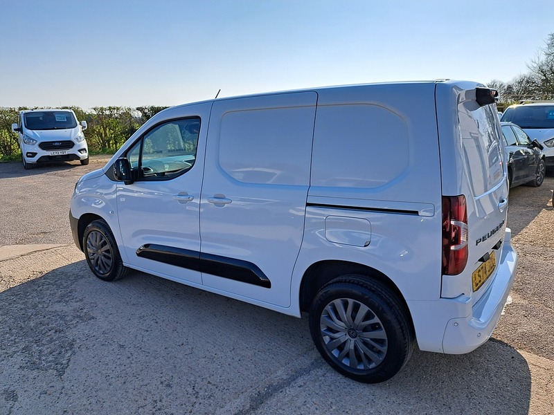 Peugeot Partner BlueHDi 1000 Asphalt - U150826