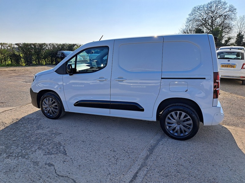 Peugeot Partner BlueHDi 1000 Asphalt - U150826