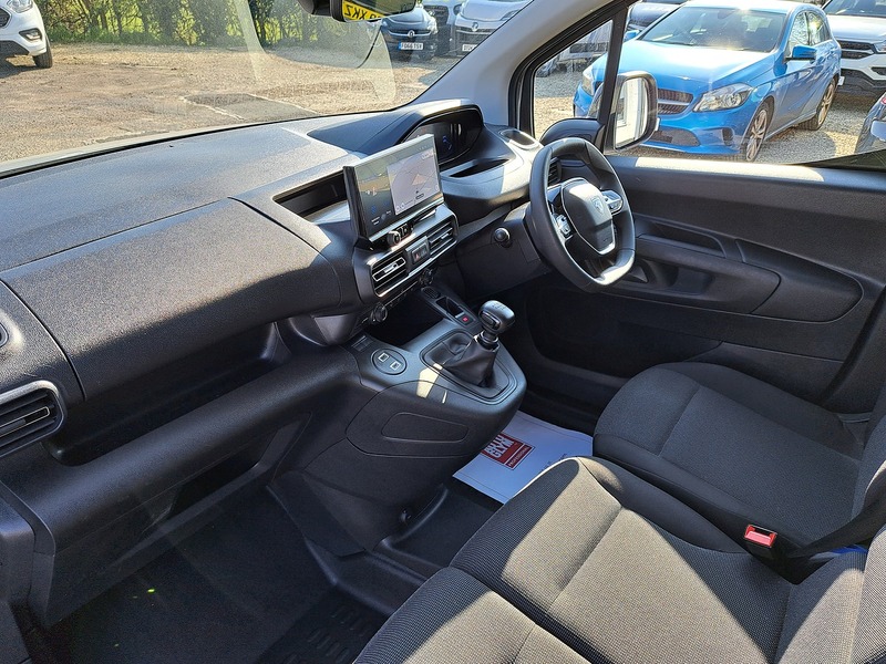 Peugeot Partner BlueHDi 1000 Asphalt - U150826