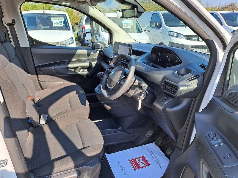 Peugeot Partner BlueHDi 1000 Asphalt - U150826