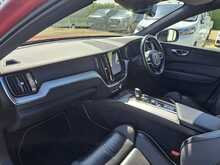 Volvo XC60 B4 MHEV R-Design - U150841