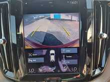 Volvo XC60 B4 MHEV R-Design - U150841