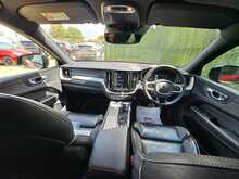 Volvo XC60 B4 MHEV R-Design - U150841