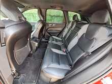 Volvo XC60 B4 MHEV R-Design - U150841
