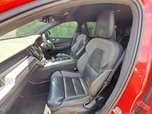 Volvo XC60 B4 MHEV R-Design - U150841