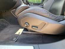 Volvo XC60 B4 MHEV R-Design - U150841