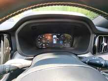 Volvo XC60 B4 MHEV R-Design - U150841