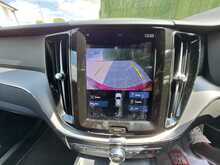 Volvo XC60 B4 MHEV R-Design - U150841