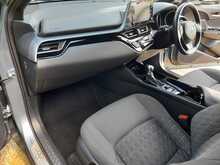Toyota C-HR VVT-h Design - U150843