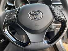 Toyota C-HR VVT-h Design - U150843