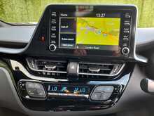 Toyota C-HR VVT-h Design - U150843