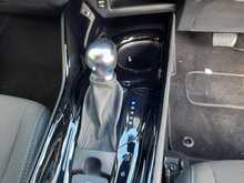 Toyota C-HR VVT-h Design - U150843