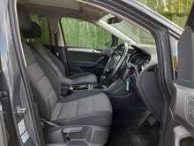 Volkswagen Touran TSI EVO SE Family - U150855