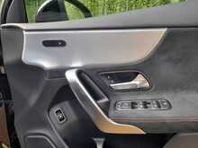 Mercedes-Benz A Class A250e AMG Line Night Edition - U150864