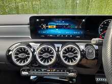 Mercedes-Benz A Class A250e AMG Line Night Edition - U150864