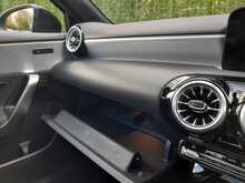 Mercedes-Benz A Class A250e AMG Line Night Edition - U150864