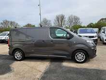 Vauxhall Vivaro Turbo D 2700 Sportive - U150889