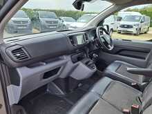 Vauxhall Vivaro Turbo D 2700 Sportive - U150889