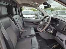 Vauxhall Vivaro Turbo D 2700 Sportive - U150890