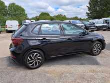 Volkswagen Polo TSI Life - U150911