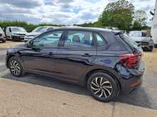 Volkswagen Polo TSI Life - U150911