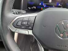 Volkswagen Polo TSI Life - U150911