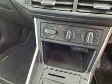 Volkswagen Polo TSI Life - U150911