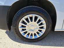 Toyota PROACE CITY BlueHDi Icon - U150921