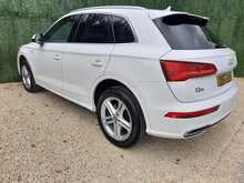 Audi Q5 TFSI S line - U150934