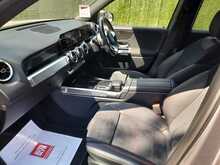 Mercedes-Benz GLB GLB200 AMG Line - U150940