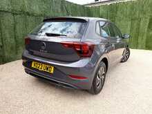 Volkswagen Polo TSI Life - U150944