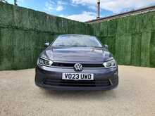 Volkswagen Polo TSI Life - U150944