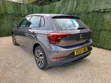 Volkswagen Polo TSI Life - U150944