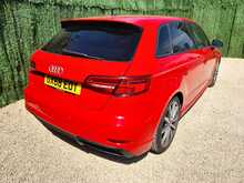 Audi A3 TFSI CoD Black Edition - U150950