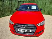 Audi A3 TFSI CoD Black Edition - U150950